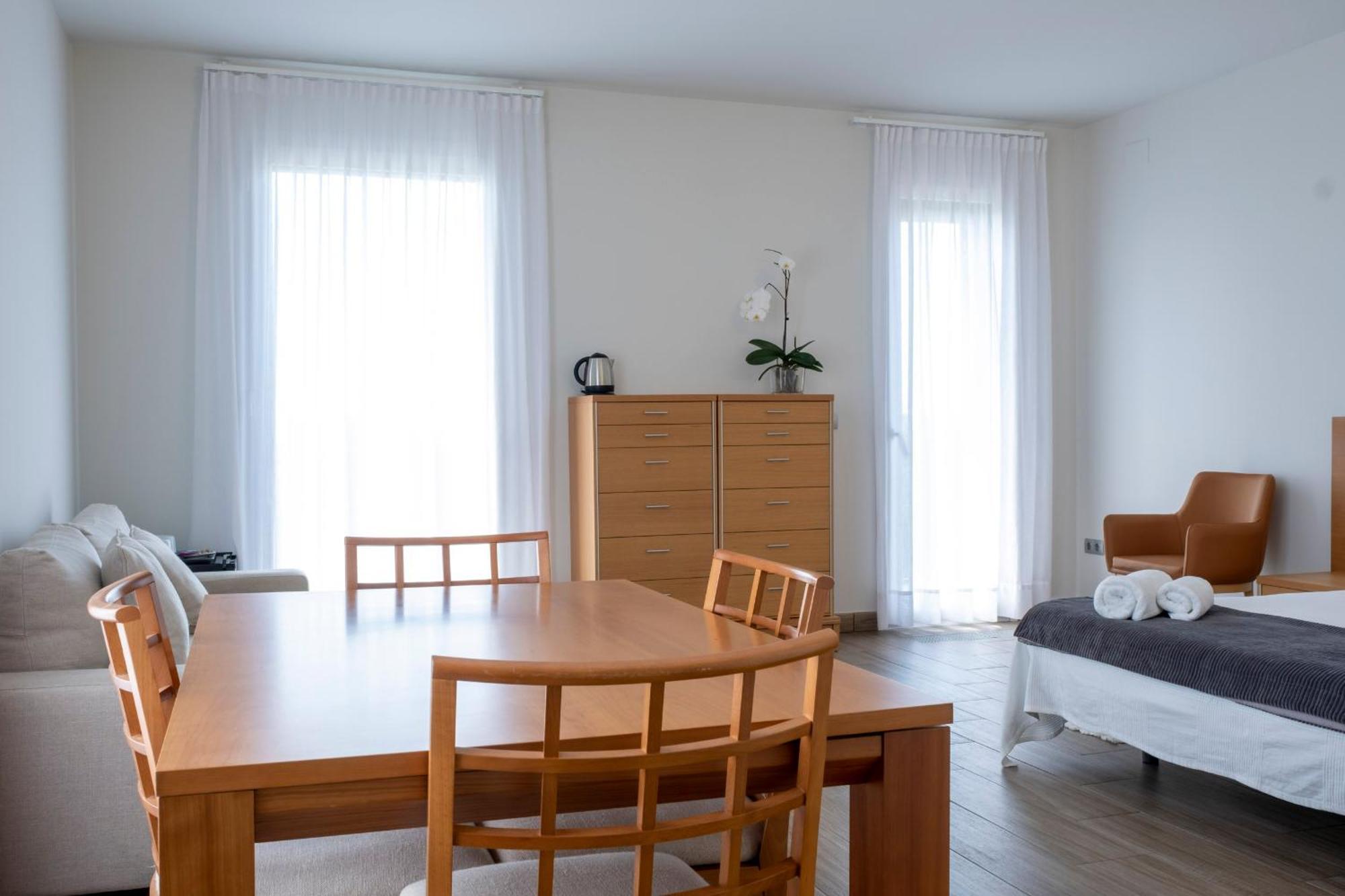 Hotel Campusphi 阿塞沃 外观 照片
